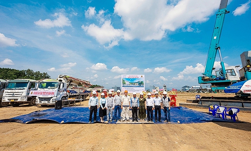 Hòa Phát xây tặng Quảng Ngãi một trường học trị giá hơn 40 tỷ đồng Hòa Phát xây tặng Quảng Ngãi một trường học trị giá hơn 40 tỷ đồng